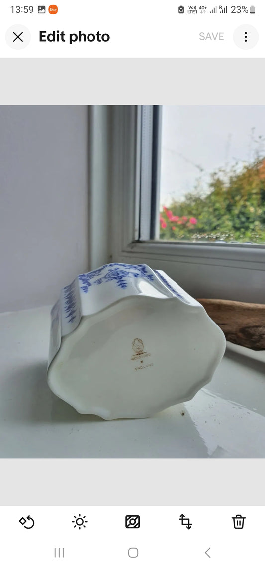 19th century Wedgwood Tinket box- minor nip on edge