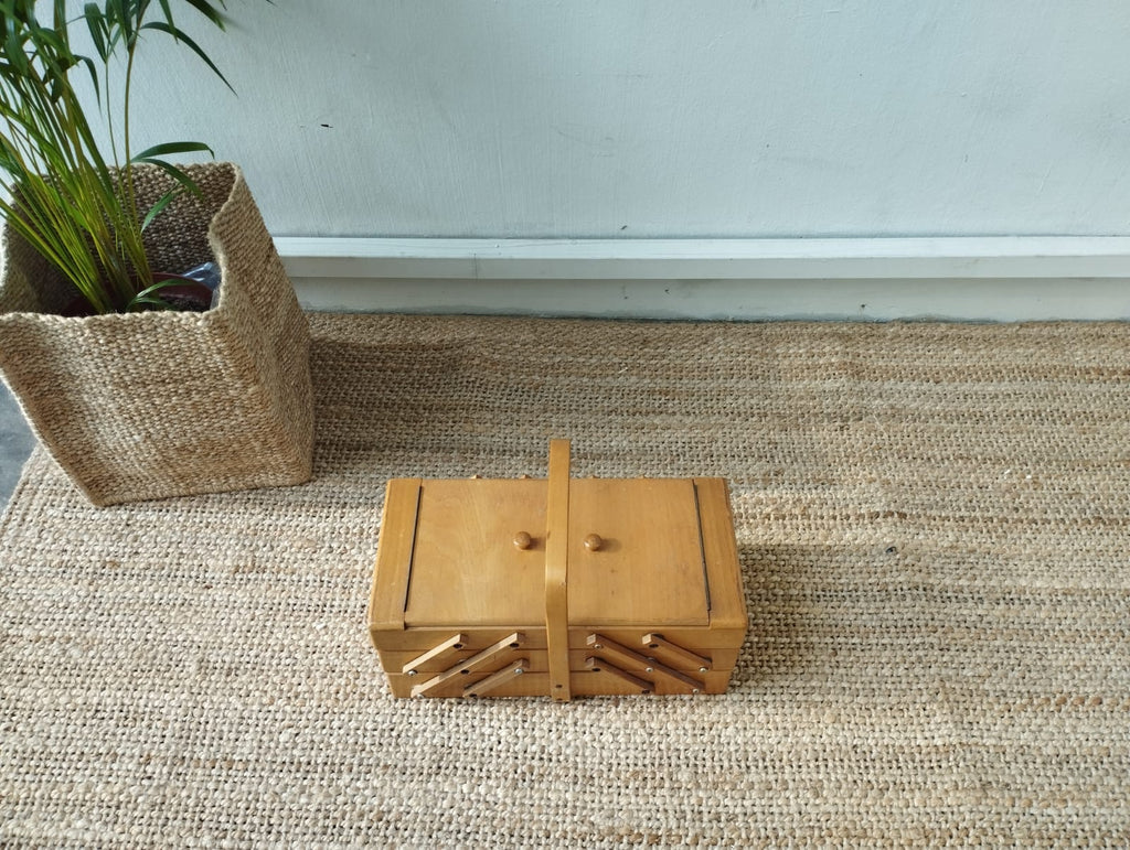 French sewing box Light