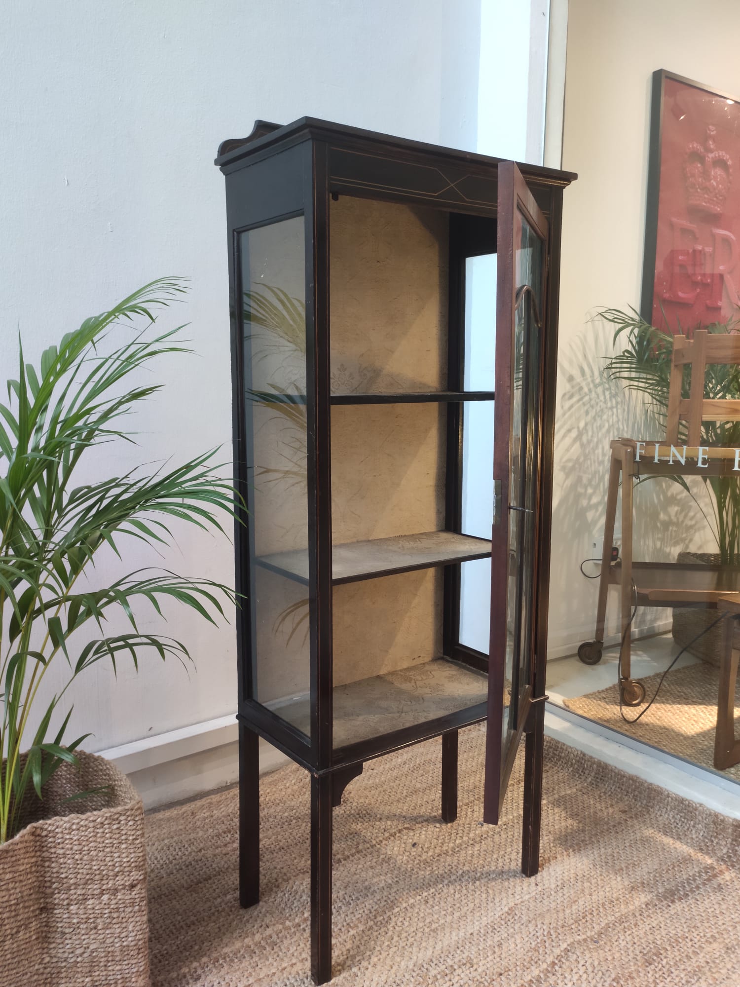 Victorian Display Cabinet with 2 shelve