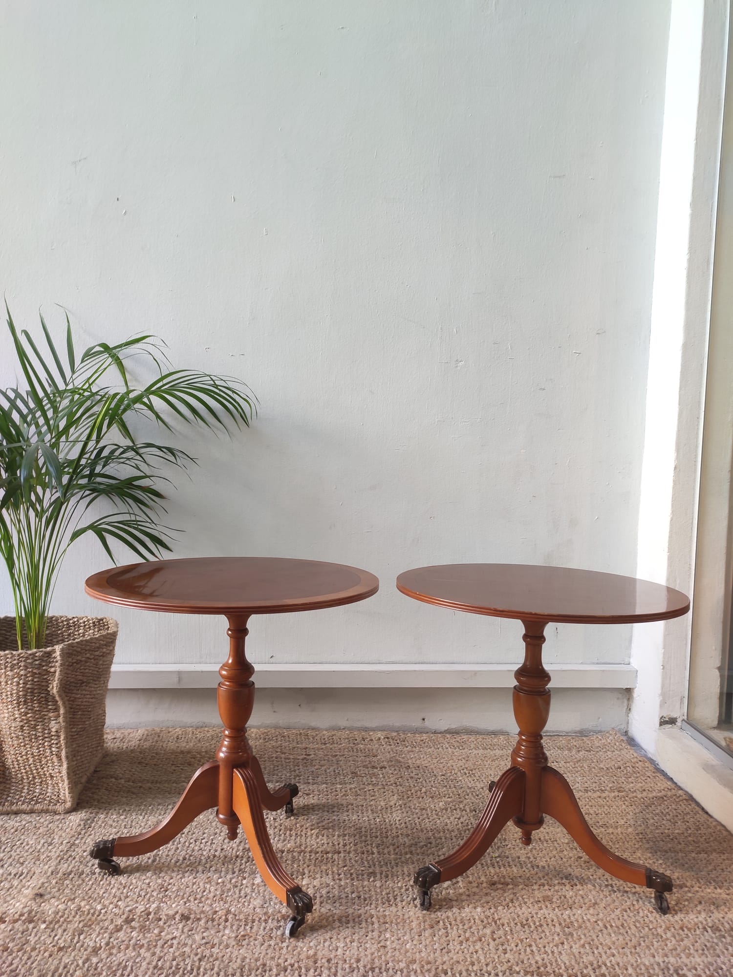 Satin wood table with tripod