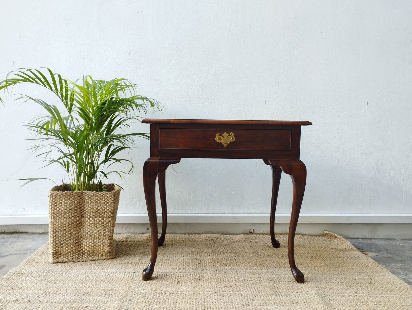 Mahogany Table with cabriole legs