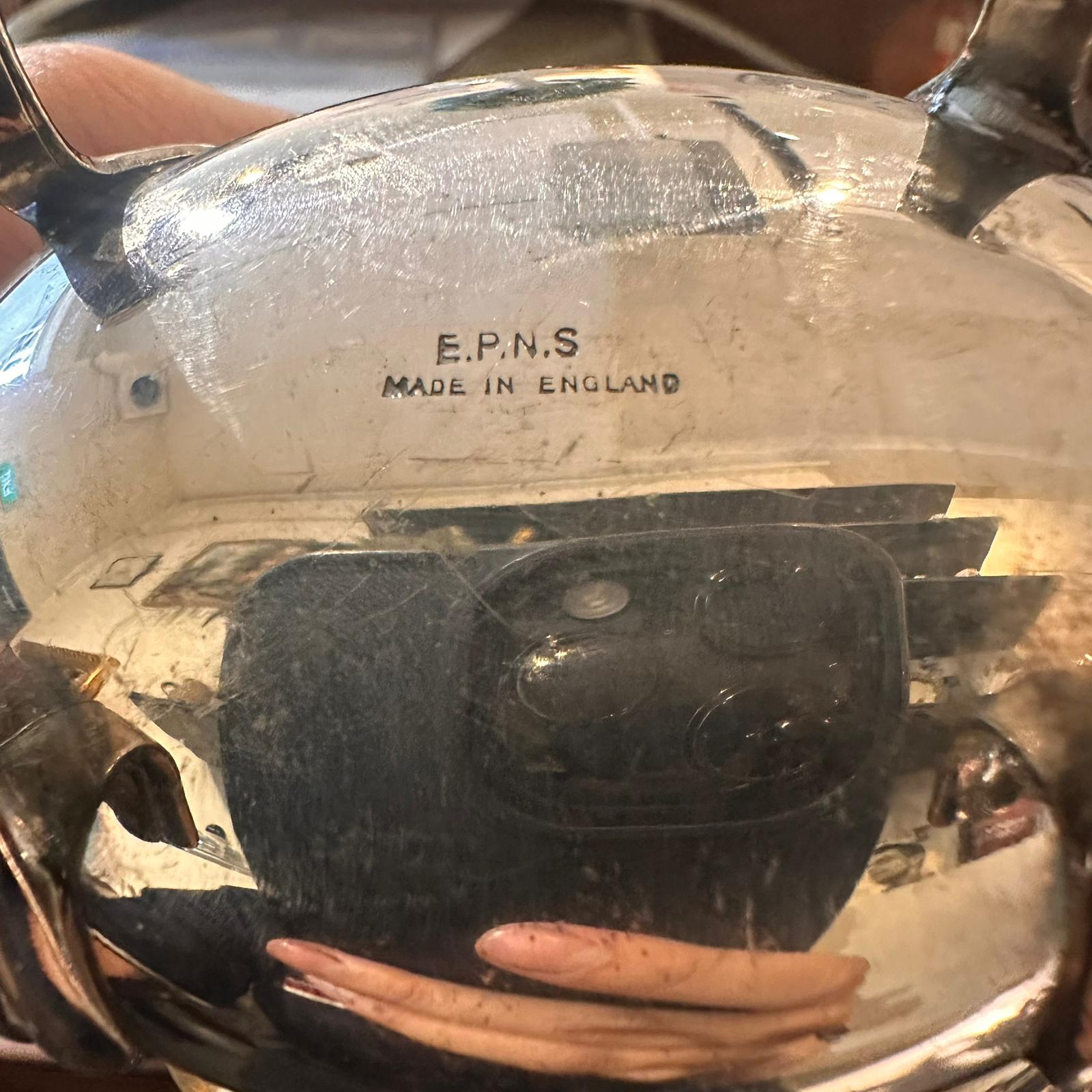 Vintage EPNS Silver-Plated Gravy Boat – George II Style Tripod Sauce Server (c. 1930-1960)