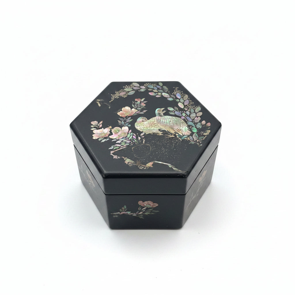 Vintage Black Lacquer Hexagonal Jewelry Box – Mother-of-Pearl Bird & Floral Inlay (c. 1950-1970)