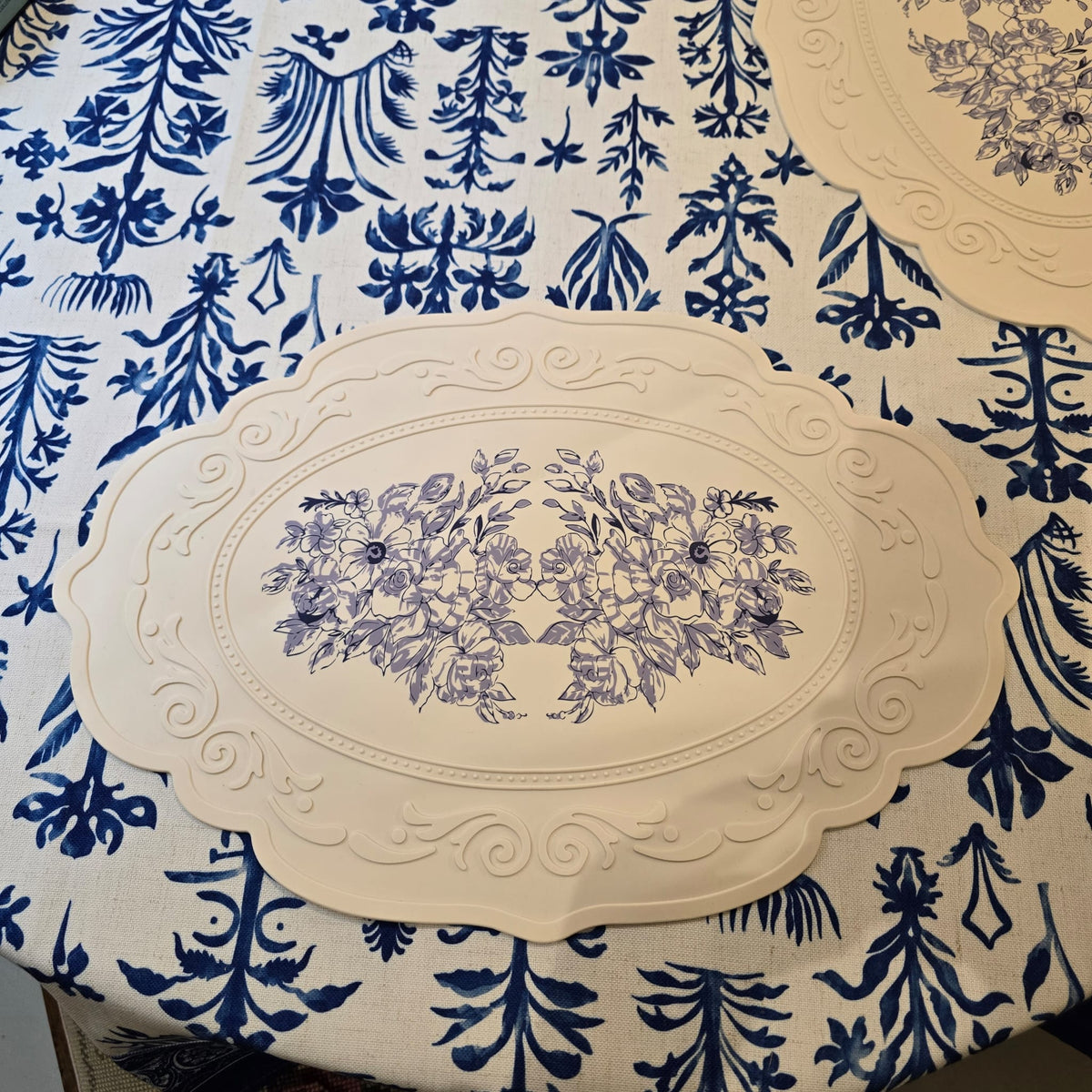 Set of 4 Oval Rubber Placemats | Cream with Blue Floral Print & Embossed Border