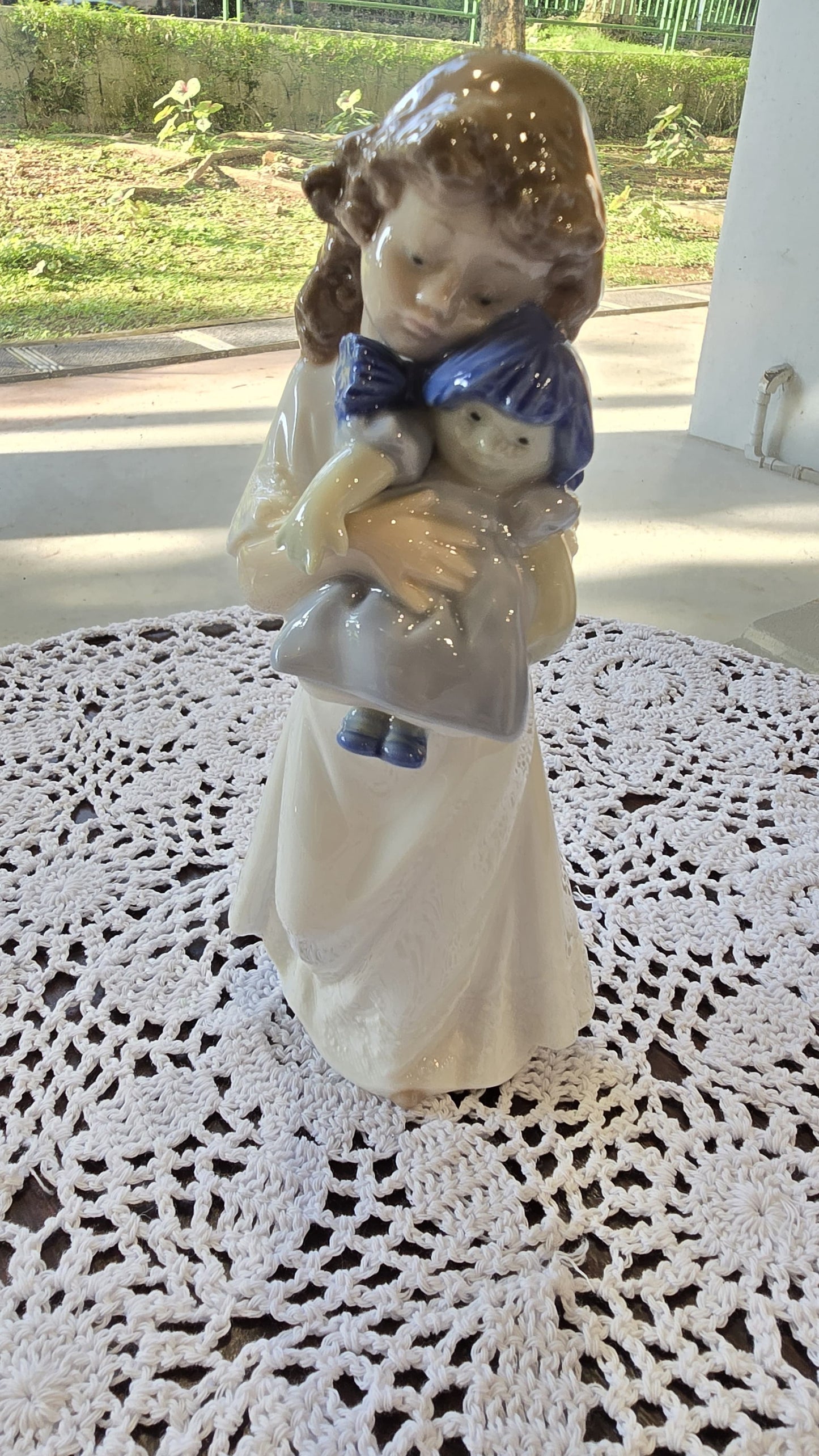 Lladro/Nao Figurine – “We’re Sleepy” Daisa 1989 - Hand Made In Spain