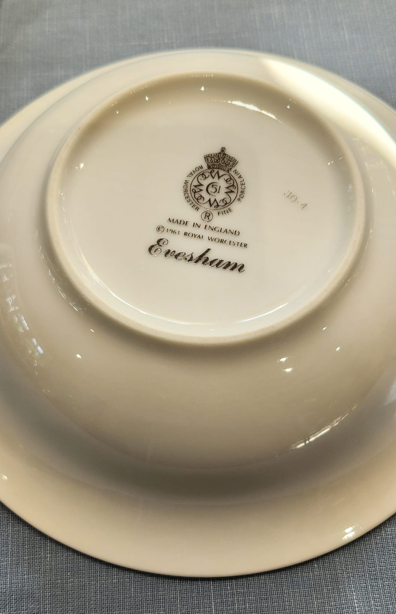 Royal worcester Evesham gold soup bowl