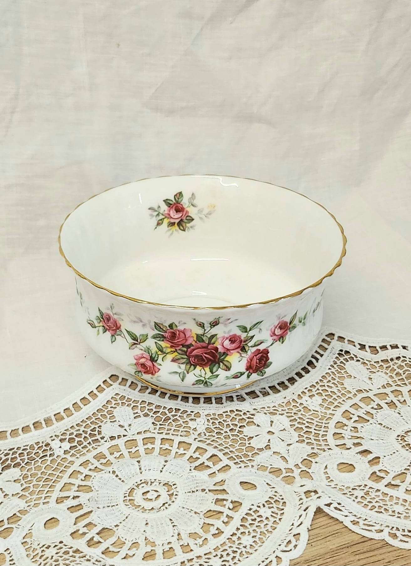 Paragon minuet Fine Bone China sugar bowl