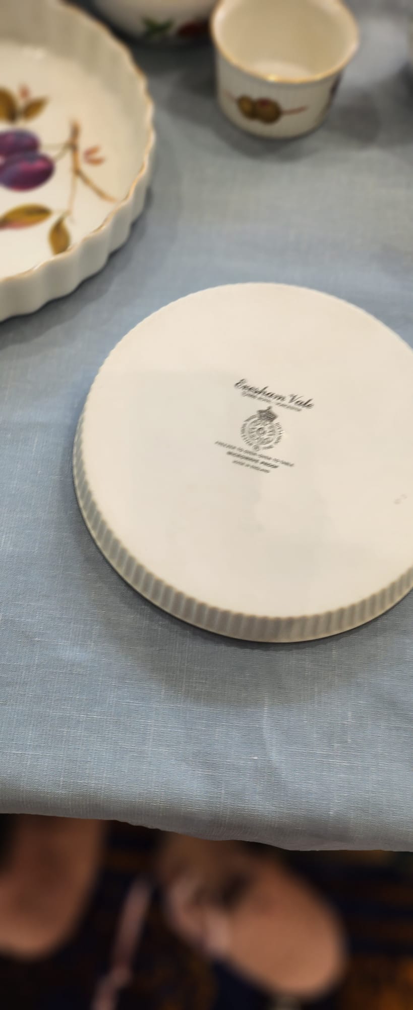 Royal Worcester Evesham Vale small pie dish 19cm