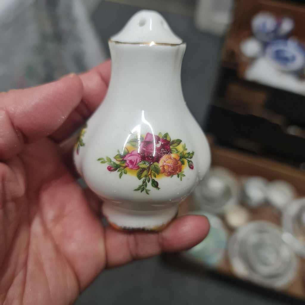 Royal Albert Old country rose Trinket , vase , ornament collection