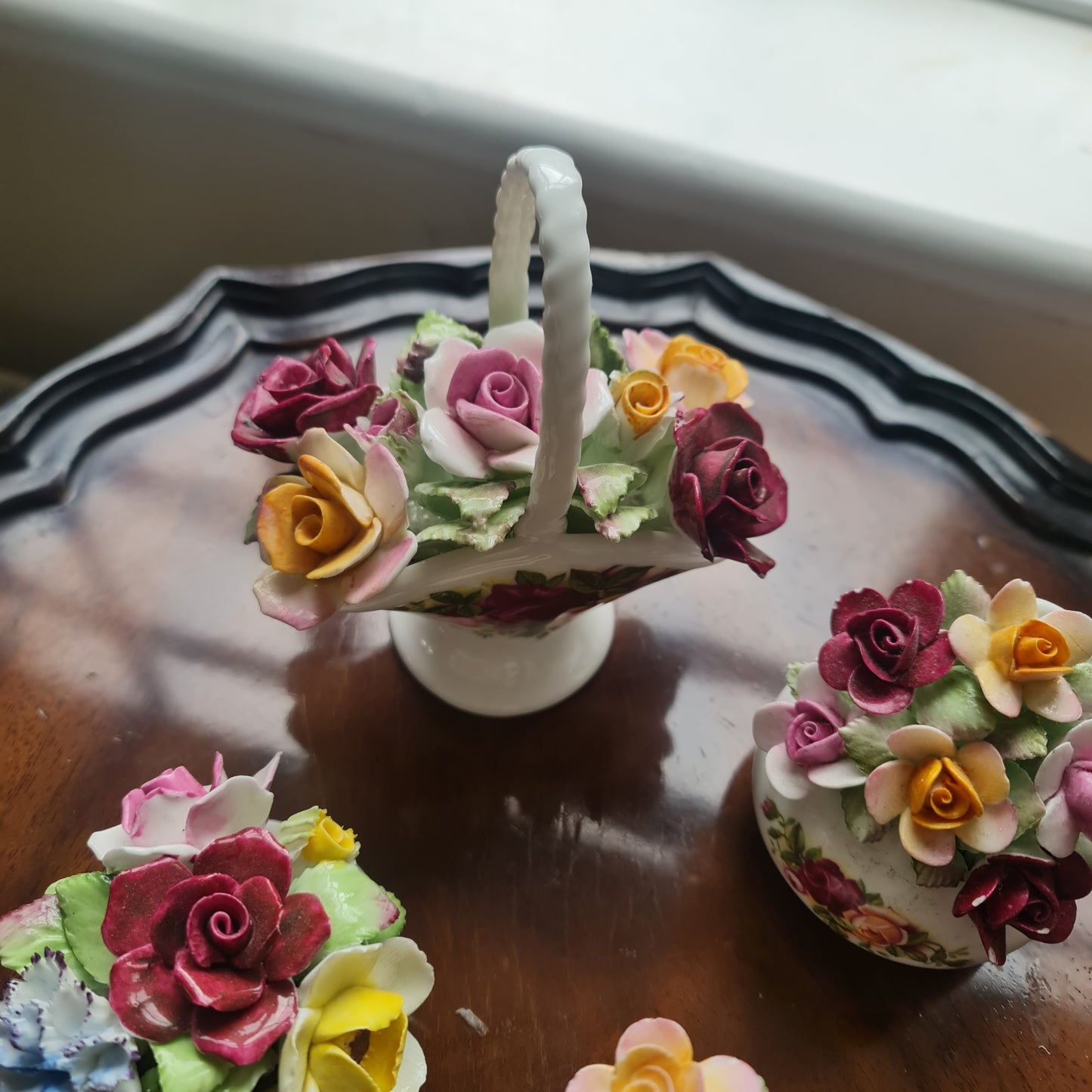 4 x pieces of rare Royal Albert and Royal Doulton floral trinket.