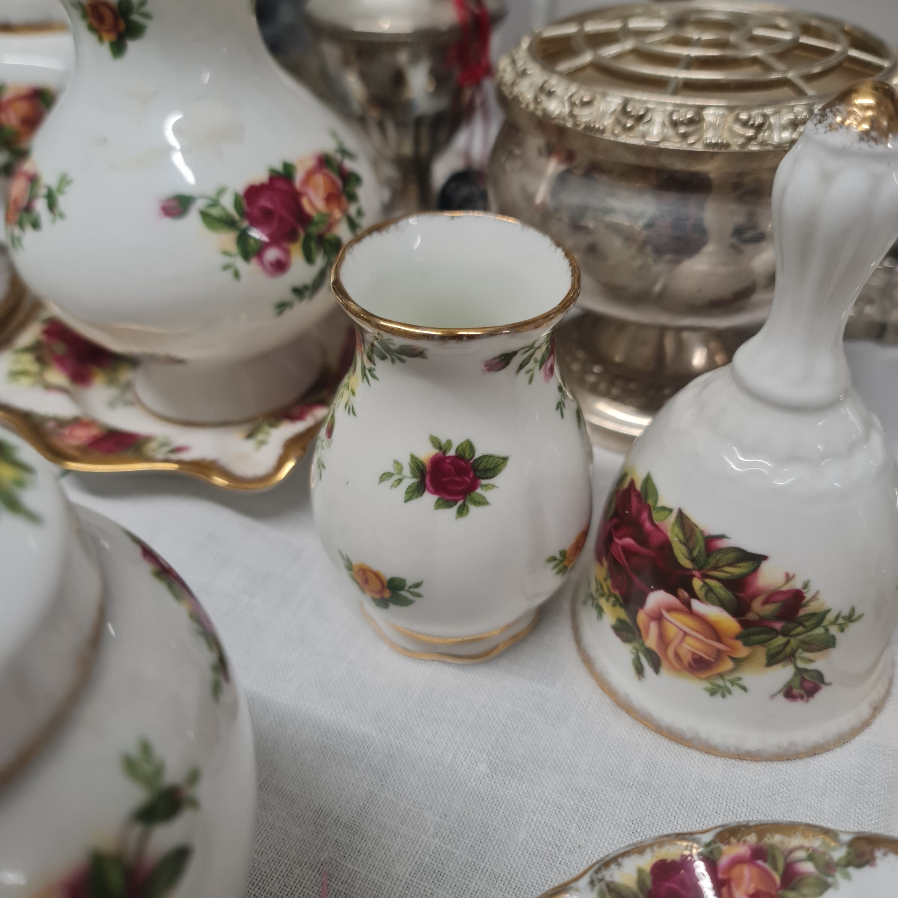 Royal Albert Old country rose Trinket , vase , ornament collection