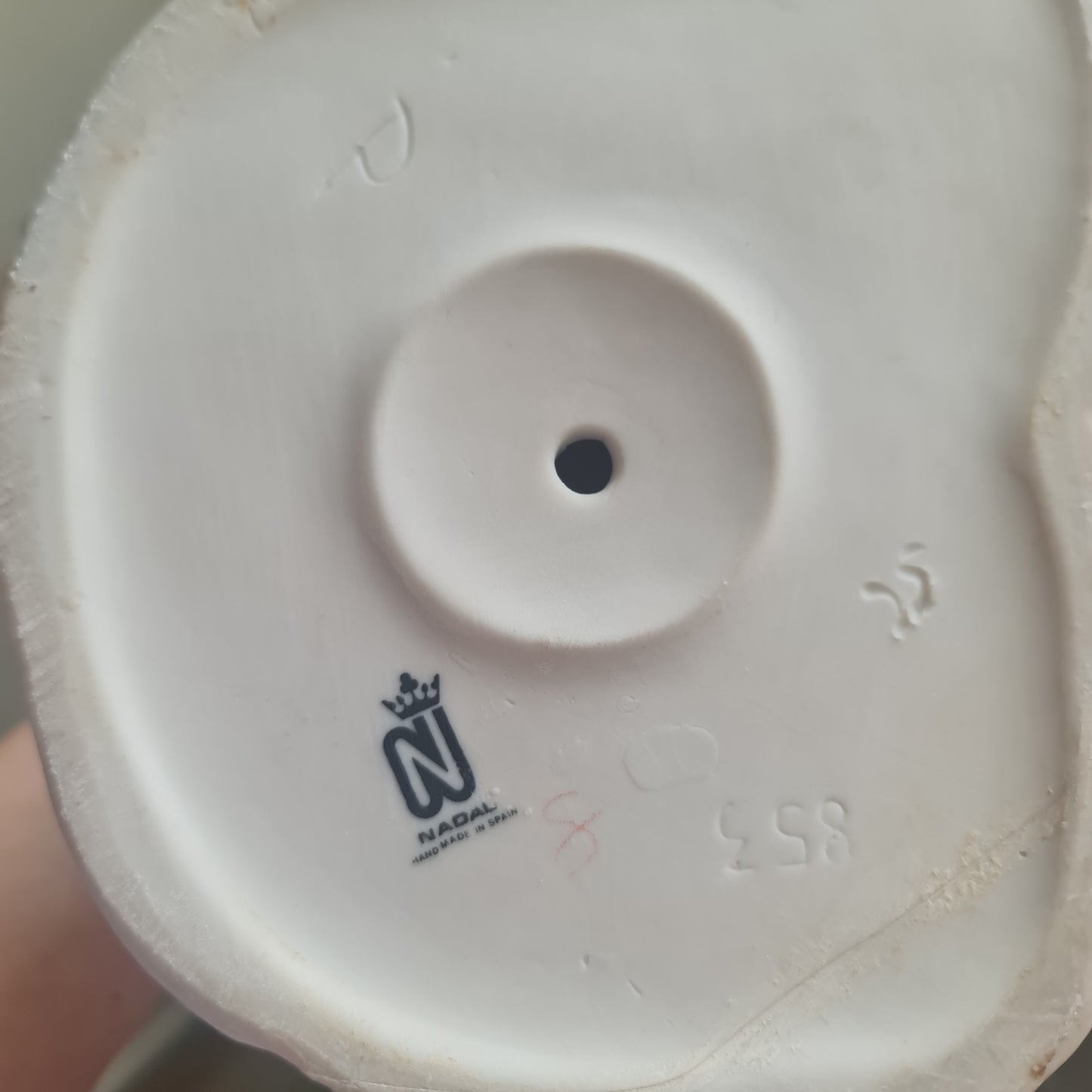 Fantastic  14.5” NADAL LLADRO #853 LADY WOMAN FIGURINE WITH BONNET & SCARF WALKING DOG