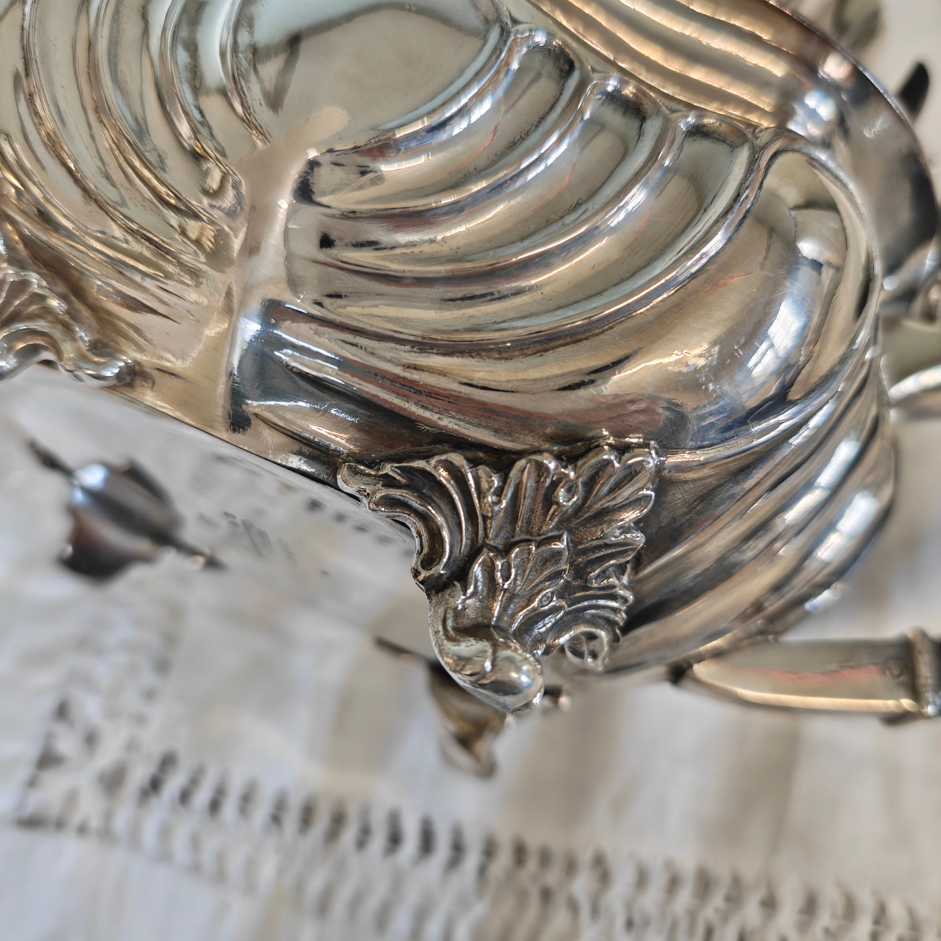 Vintage silver plated Walker and hall tea pot