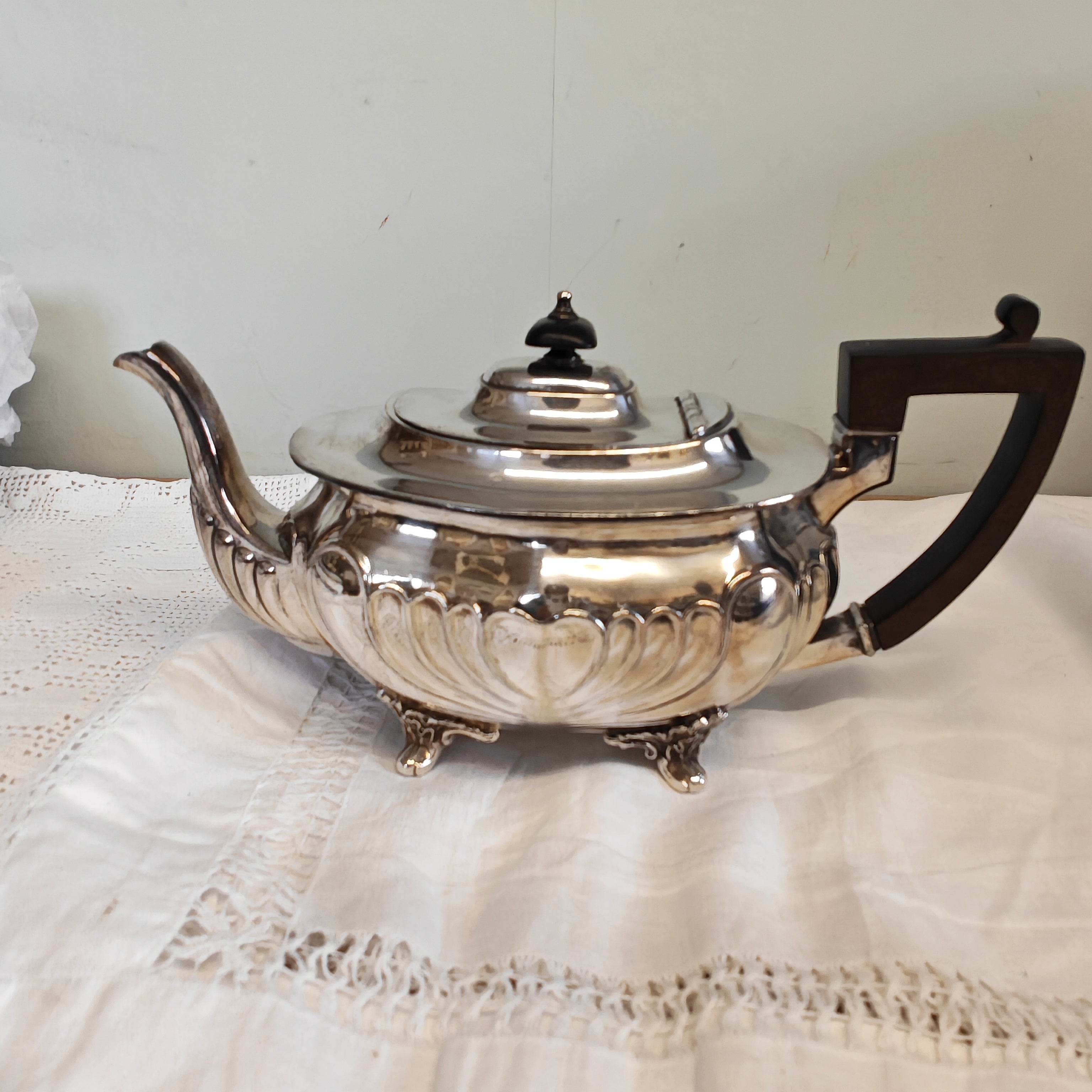Vintage silver plated Walker and hall tea pot