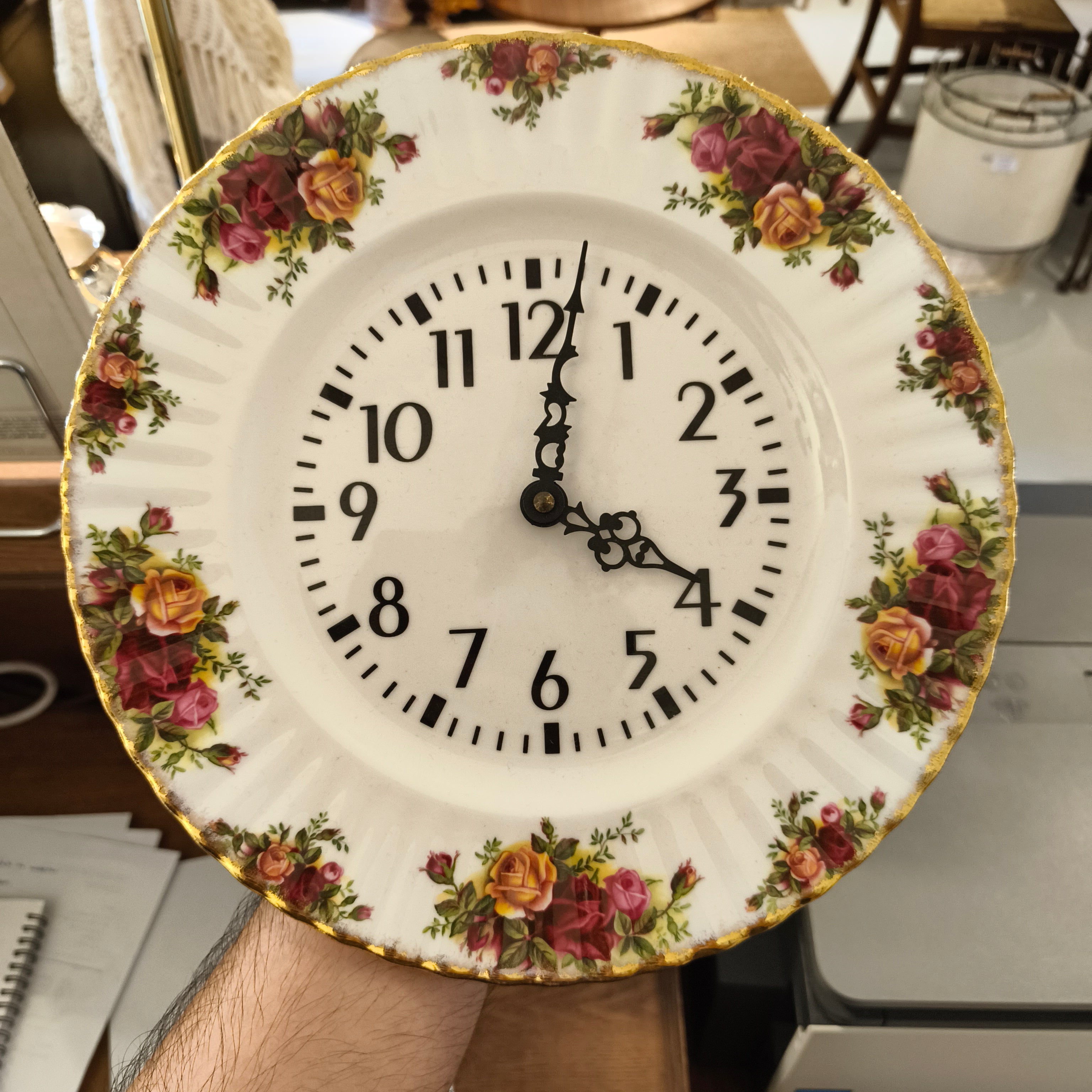 Royal Albert Dinner Plate Wall Clock "Old Country Roses"
