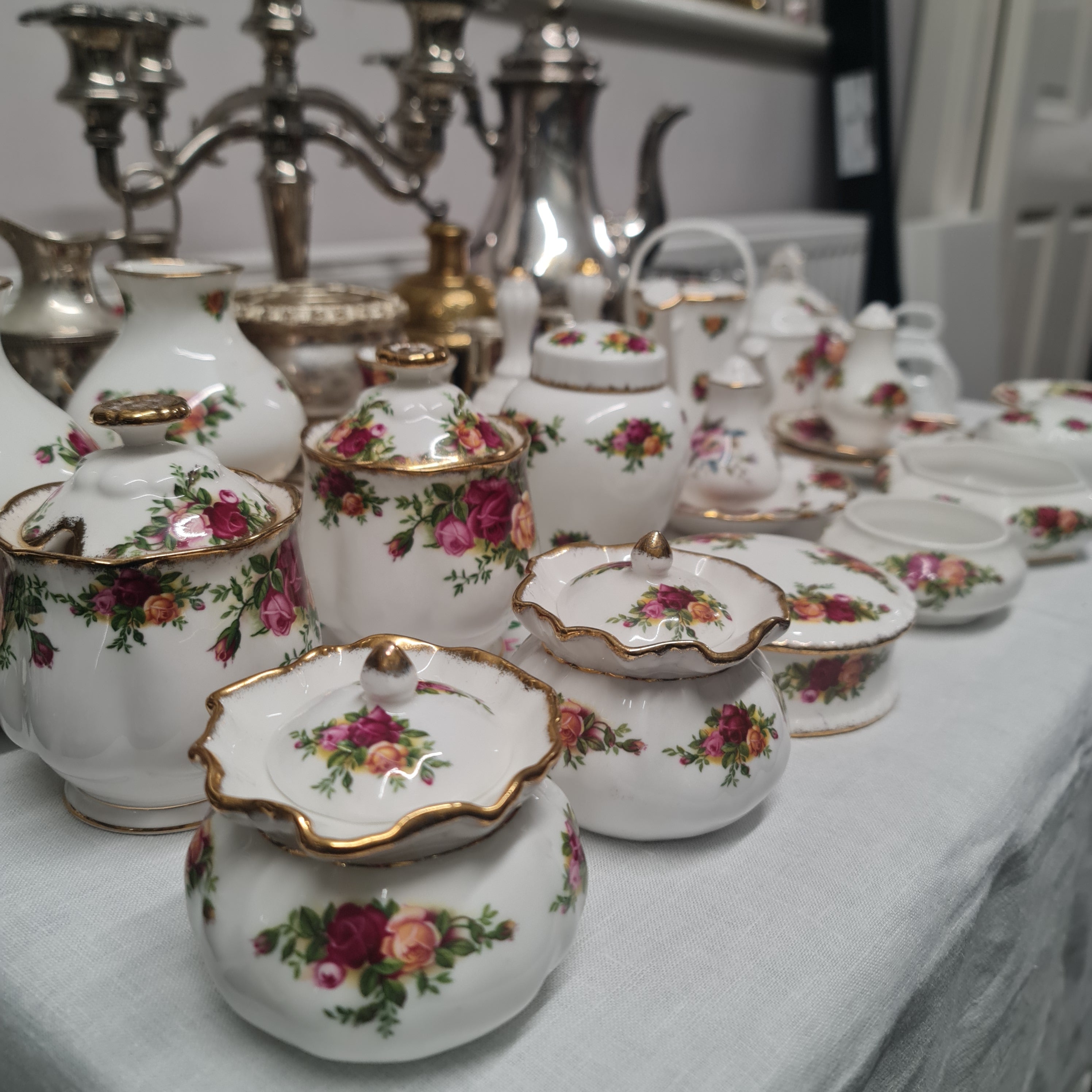 Royal Albert Old country rose Trinket , vase , ornament collection