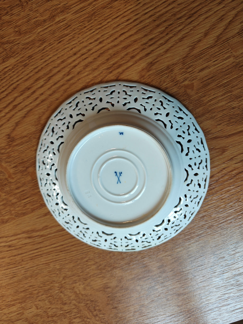 Messien 19th century pierce blue and white plate