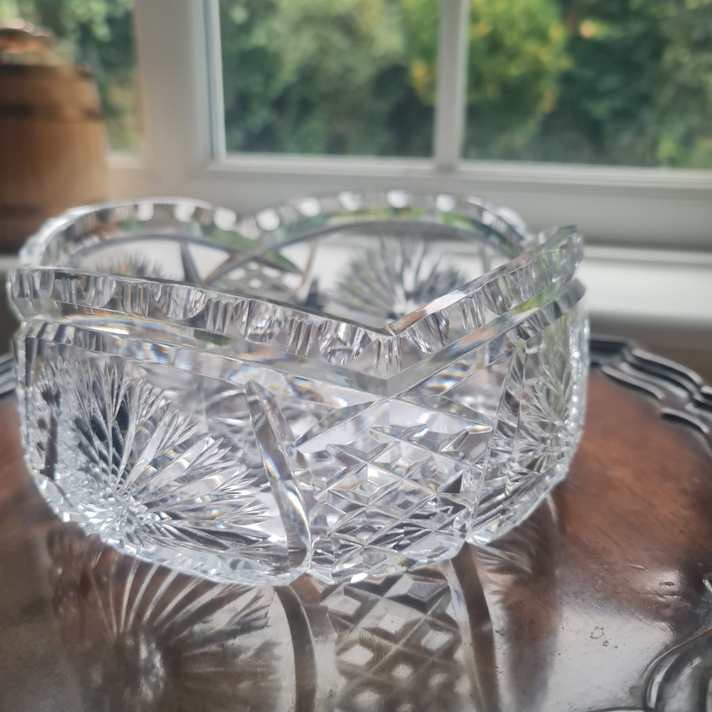 Stunning vintage heavy handcut crystal bowl with starburst design