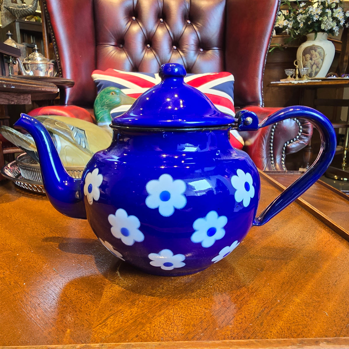 Vintage Cobalt Blue Enamelware Teapot, White Daisy Pattern – Made in Yugoslavia, c.1960s–70s
