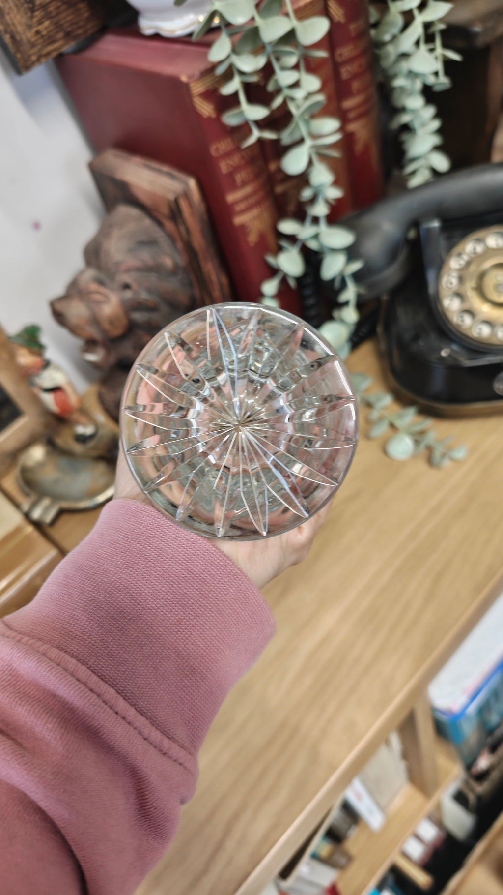 Beautiful vintage crystal vase 19 x 12 cm