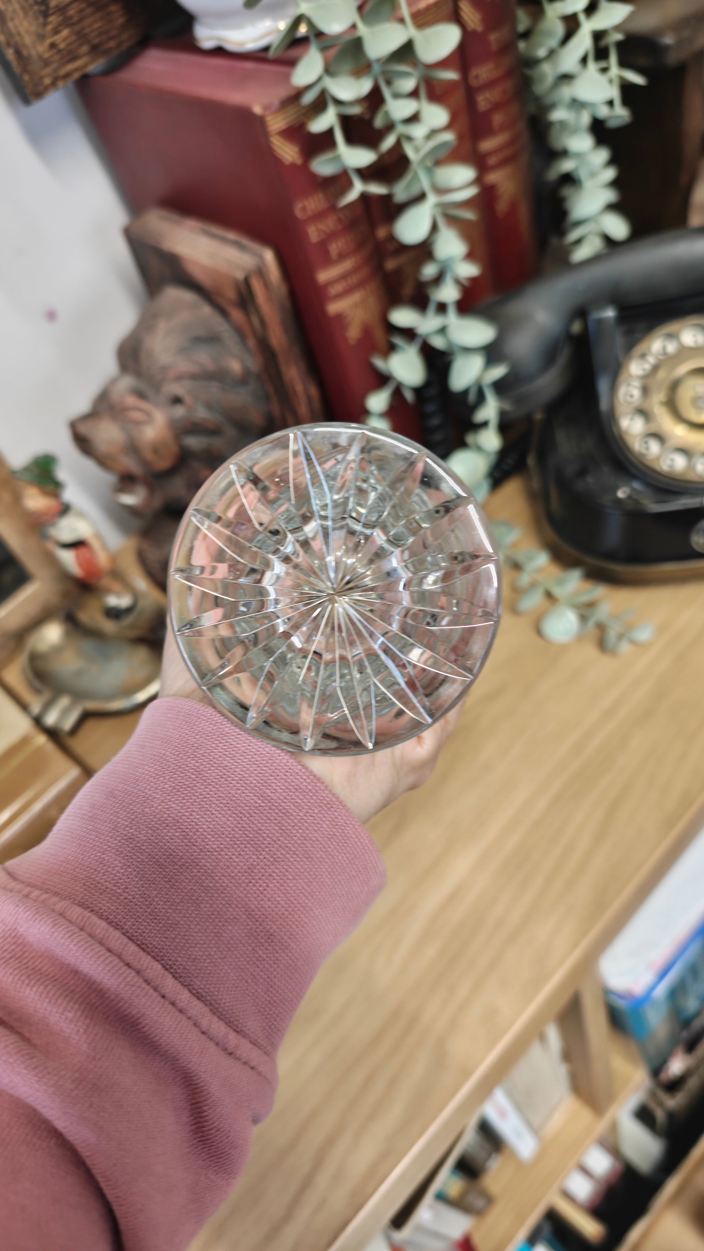 Beautiful vintage crystal vase 19 x 12 cm