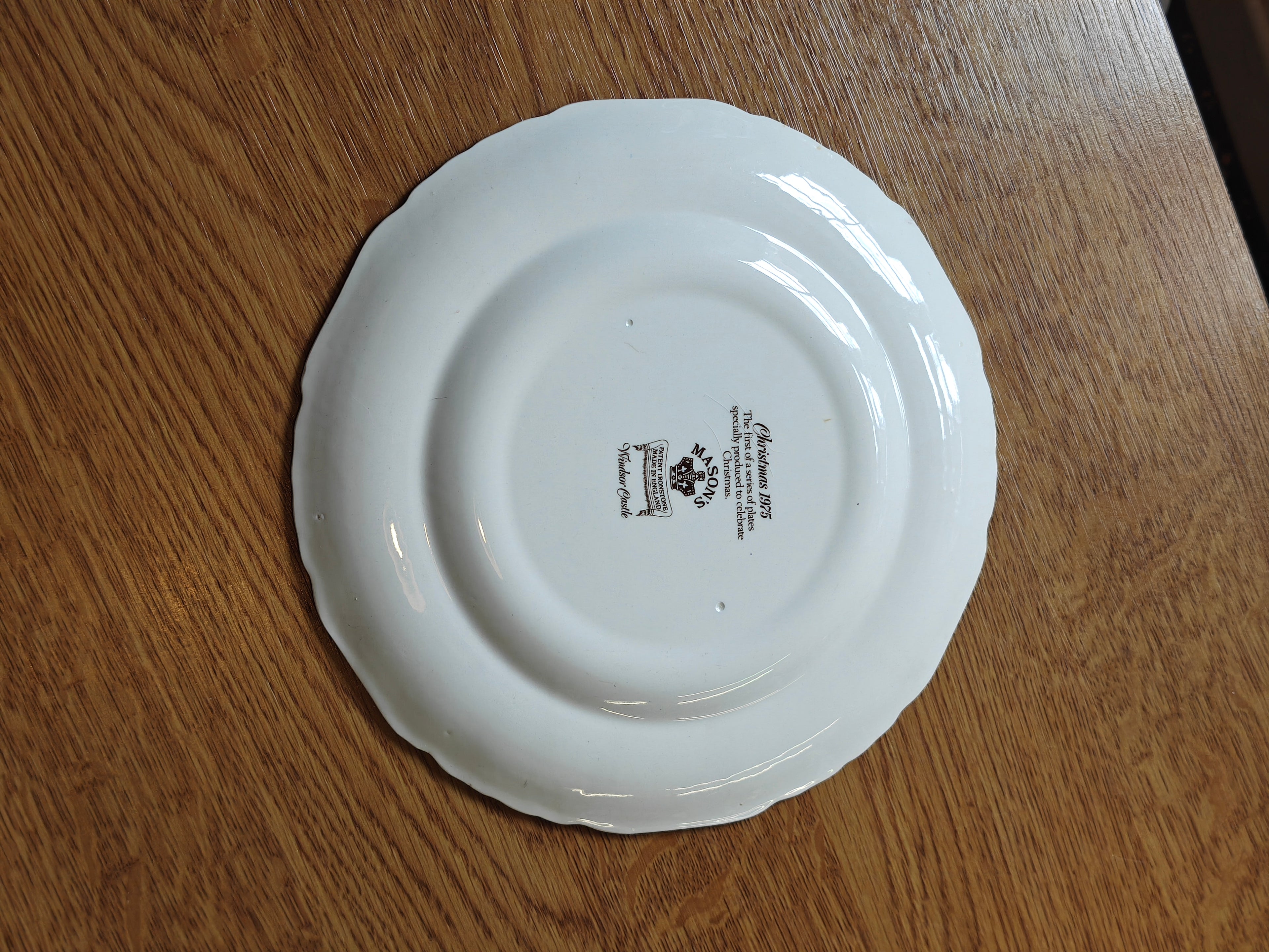 Rare Mason part handpainted plate - Windsor castle