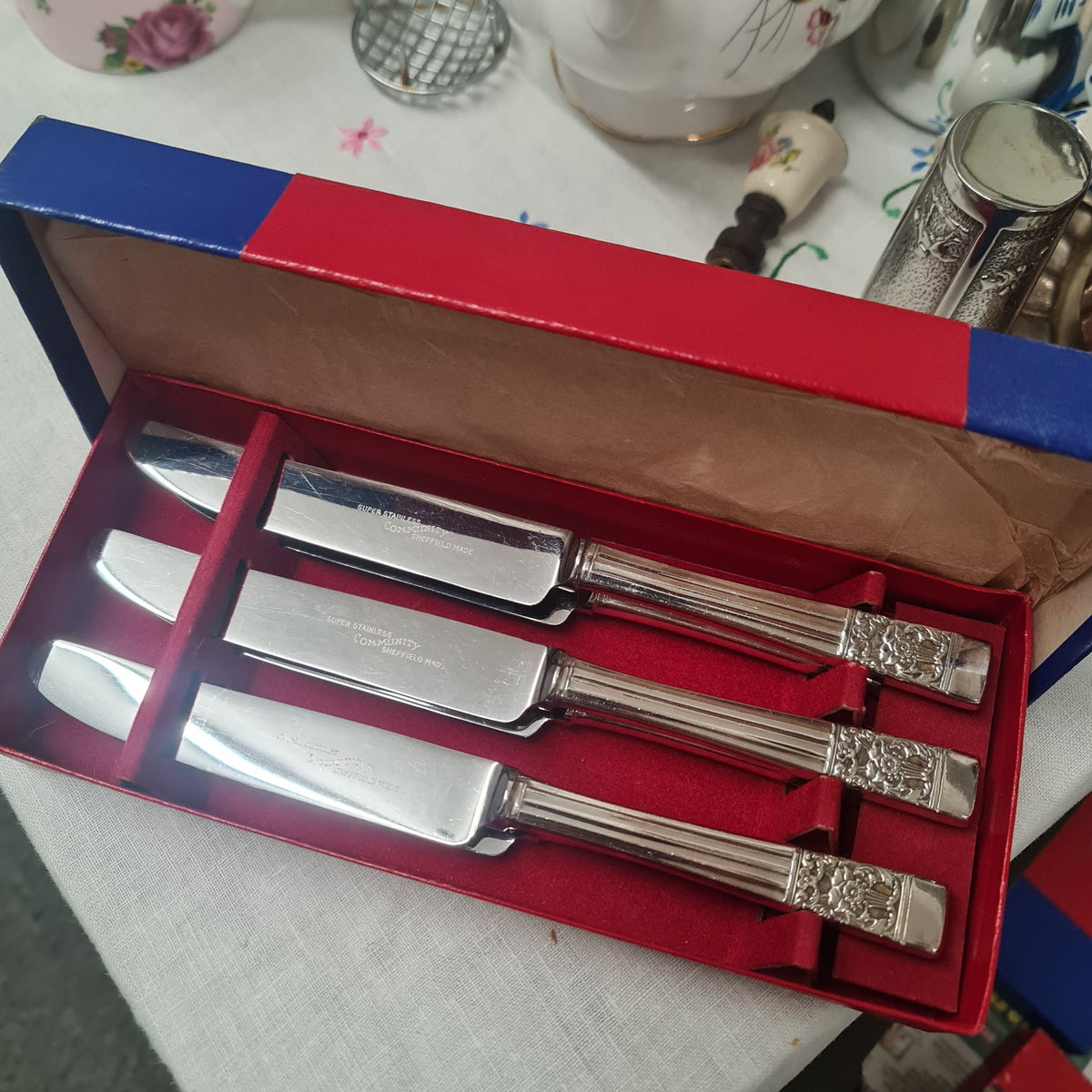 SHEFFIELD Super stainless community plated KNIVES SET