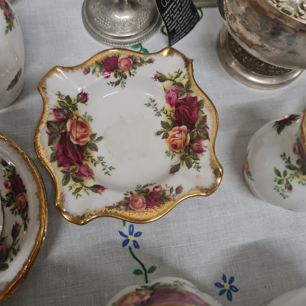 Royal Albert Old country rose Trinket , vase , ornament collection