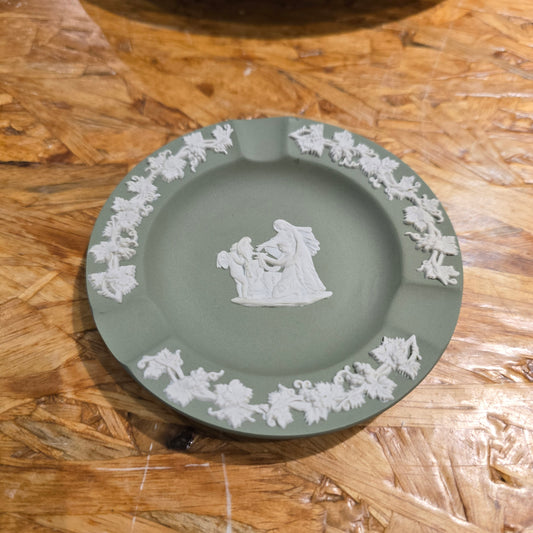 Wedgwood Jasperware Sage Green dish 001