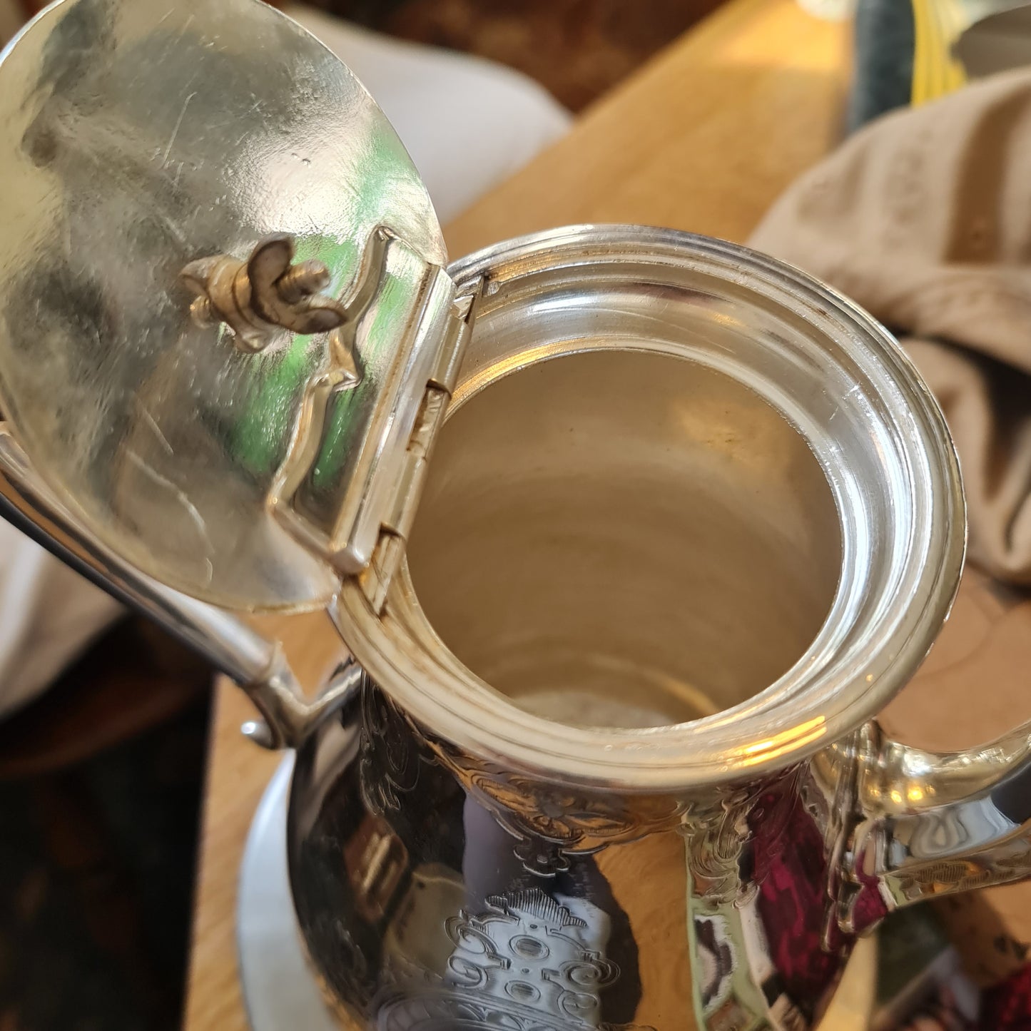 1907 Horace Woodward & Co Sterling Silver tall Coffee pot -855gm