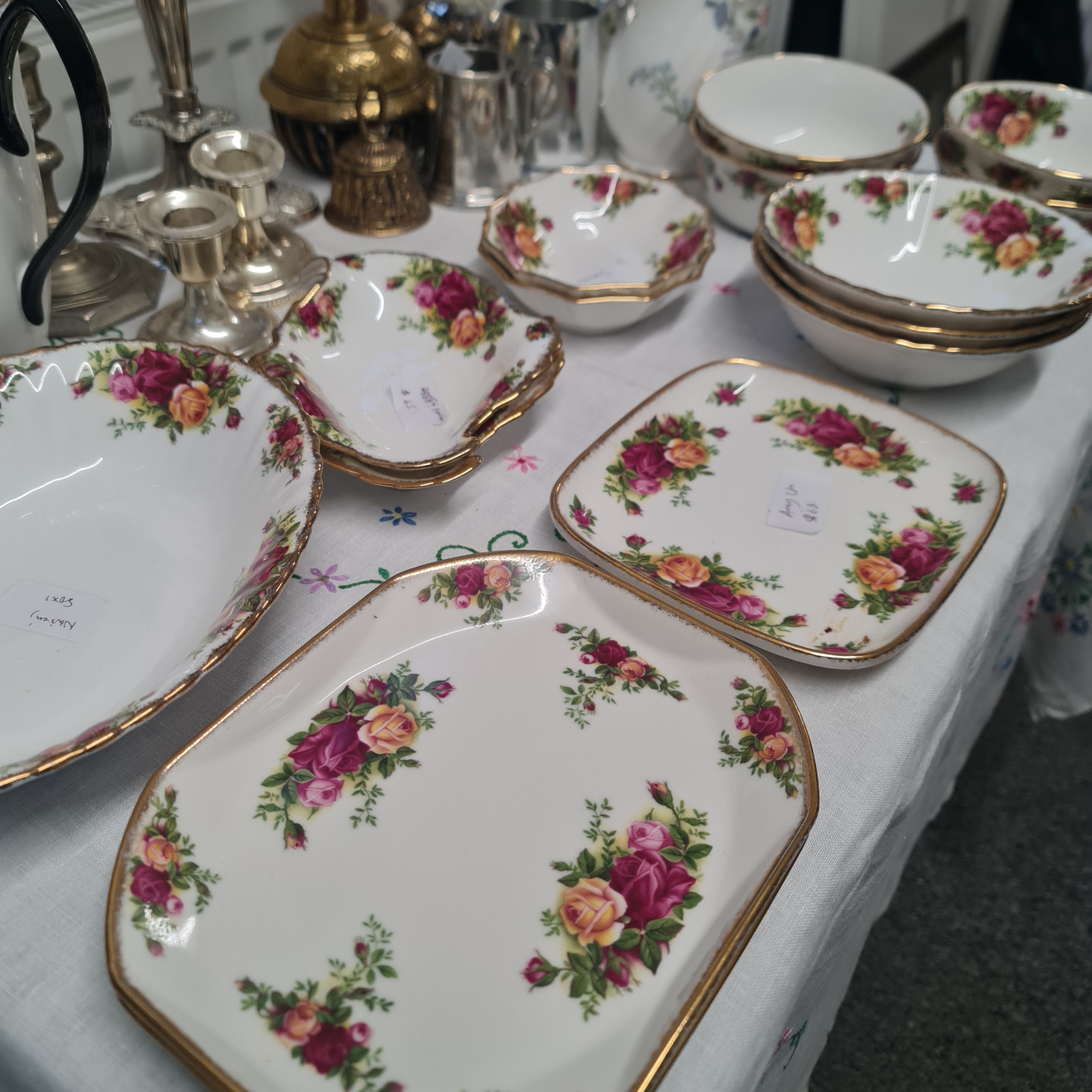 Royal Albert - Old Country Roses Dinnerware