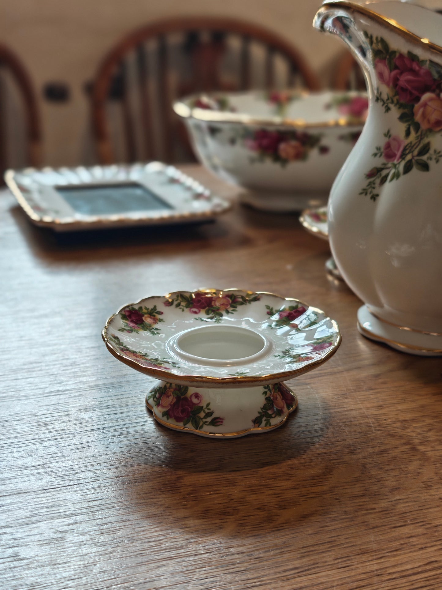 Rare Royal Albert Old Country Rose candle holder -1962 version made in England -L10 x H3 cm