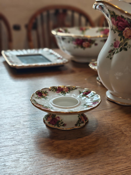 Rare Royal Albert Old Country Rose candle holder -1962 version made in England -L10 x H3 cm