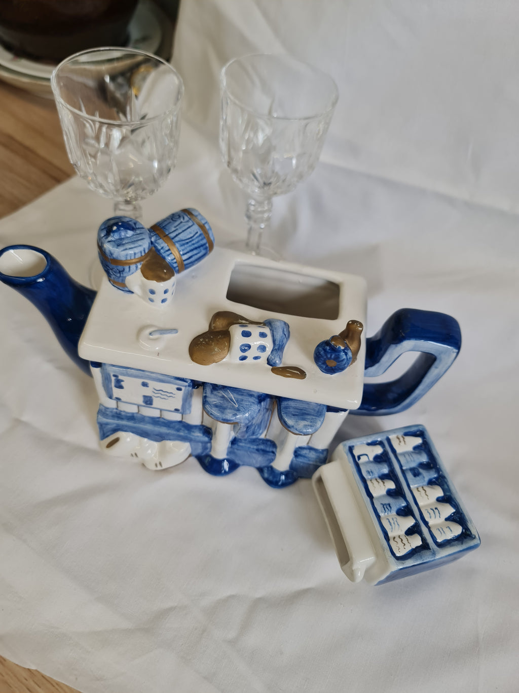 Vintage collector teapot blue oven top