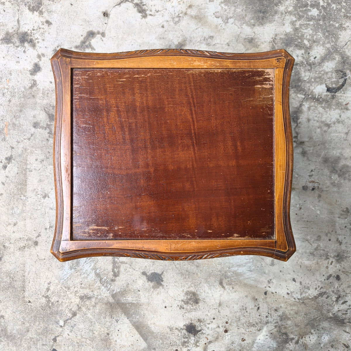 Vintage Queen Anne Revival Hand-Carved Mahogany Nesting Tables