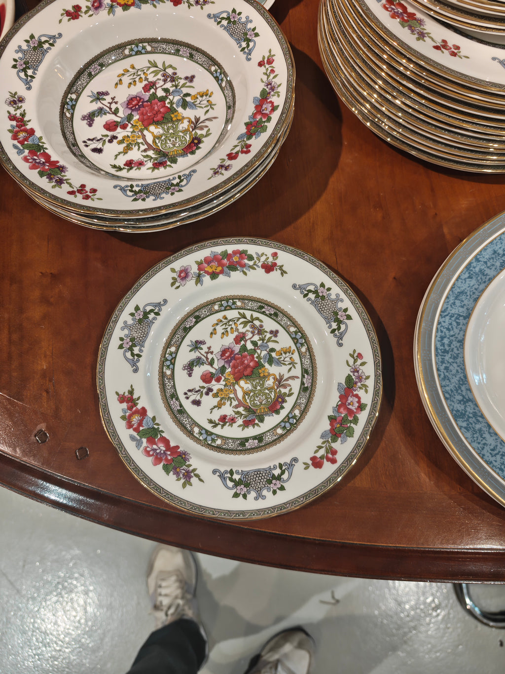 Paragon Indian tree Fine Bone China dinning set