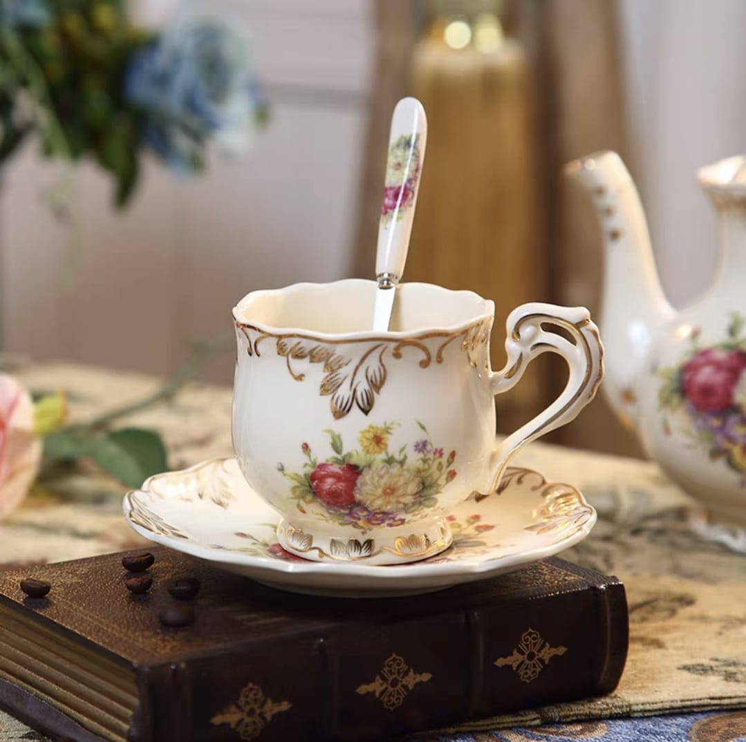 High Quality Floral Teacup and Saucer with Spoon