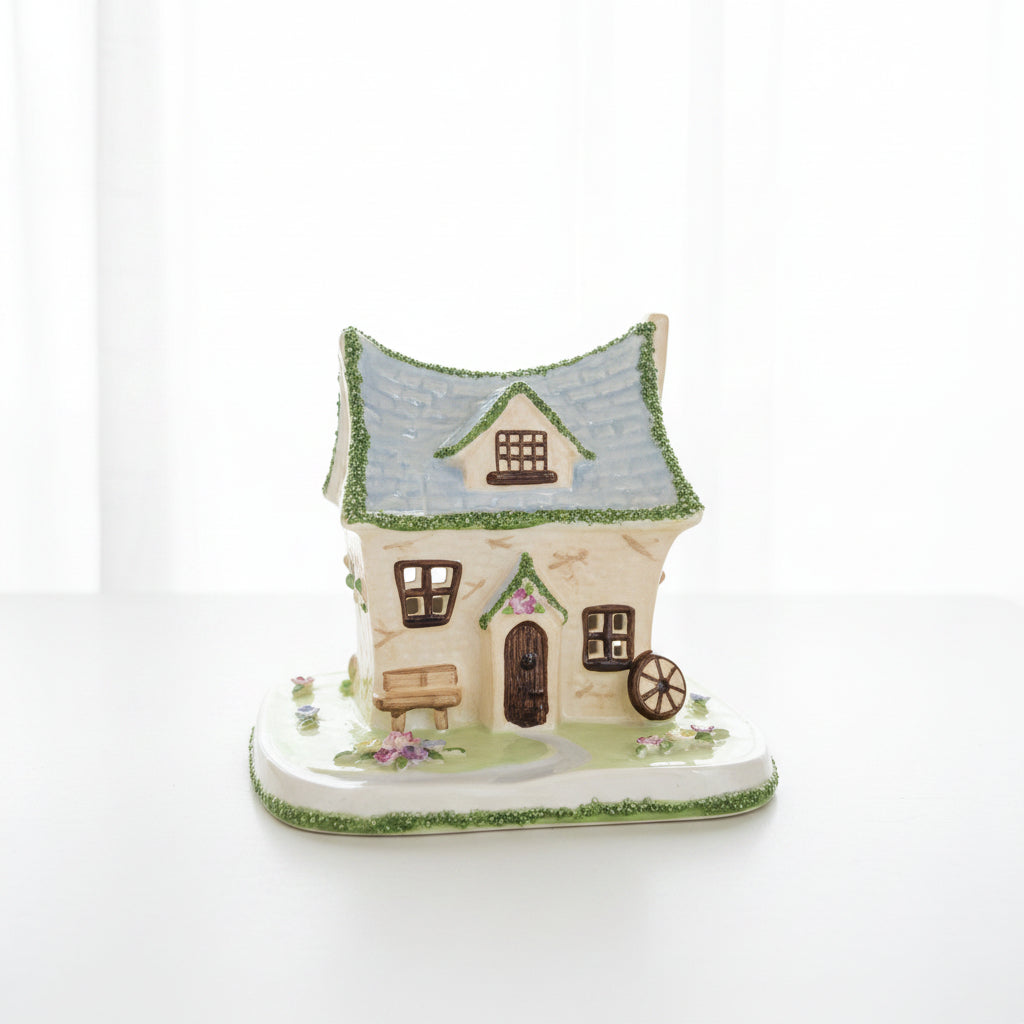 Coalport The Crooked Cottage mini house