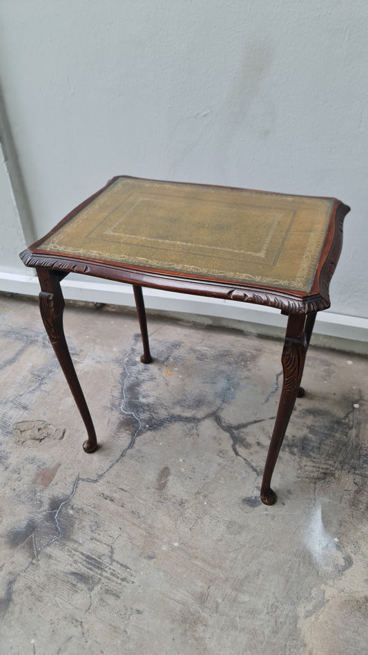 Vintage Mahogany Occasional Small Table Queen Anne Style Legs. Leather top with gold embossed