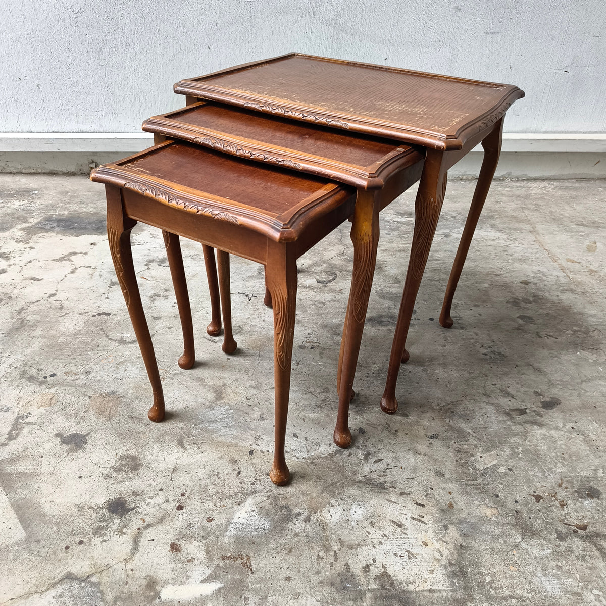 Vintage Queen Anne Revival Hand-Carved Mahogany Nesting Tables