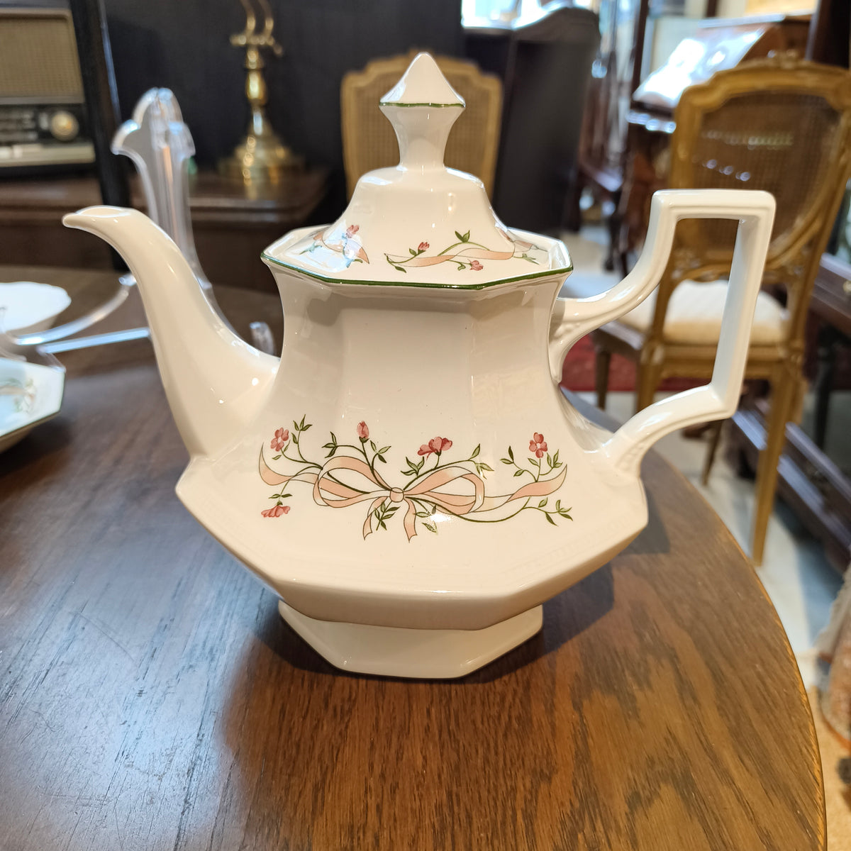 Johnson Brothers Eternal Beau Vintage Dinnerware Collection