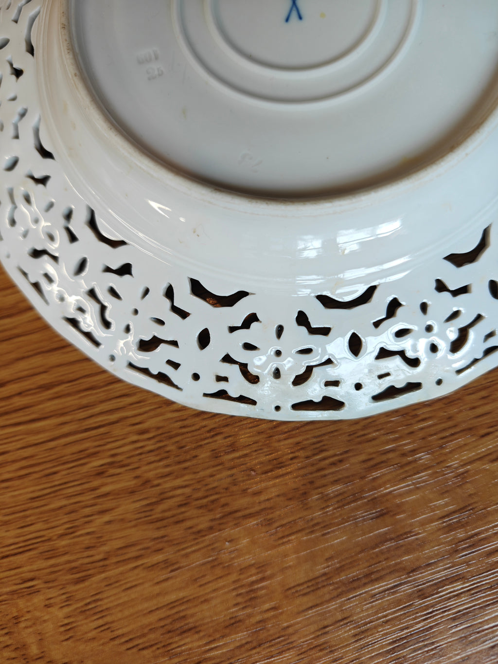 Messien 19th century pierce blue and white plate