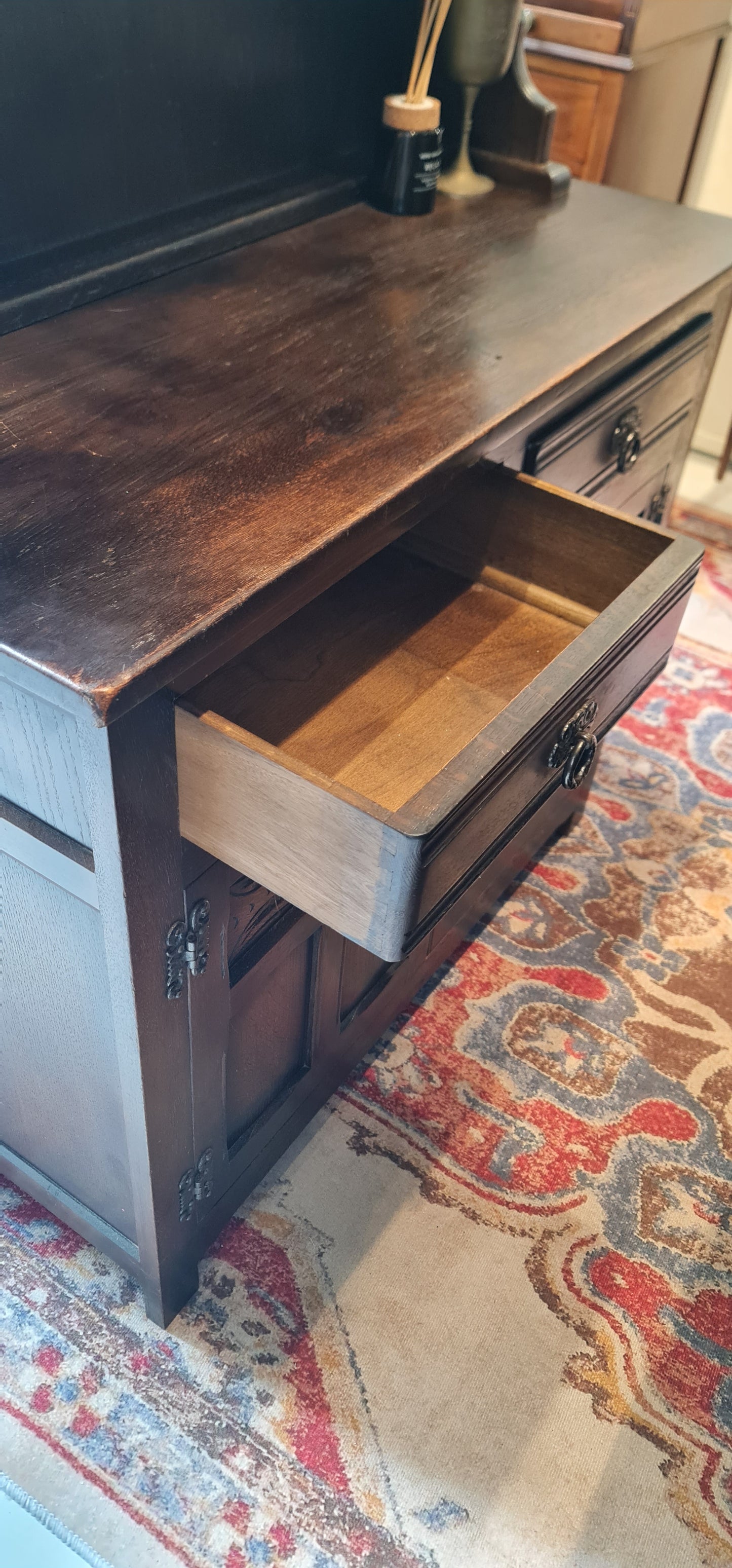 Old Charm oak wood dresser