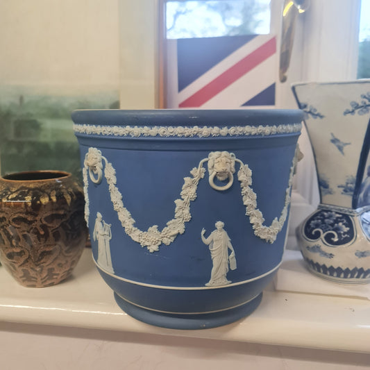 Wedgwood jasperware big blue plant pot