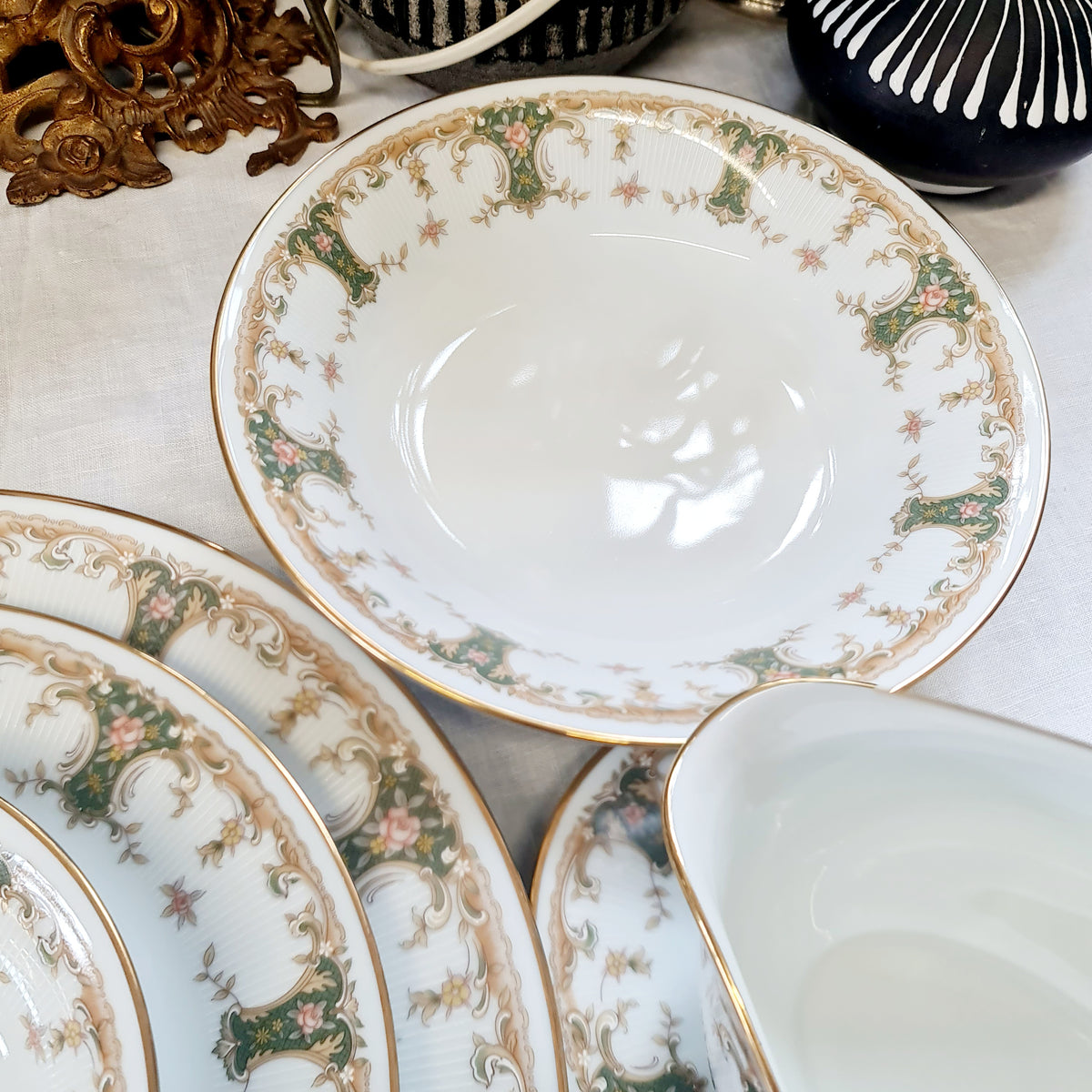 HIGH quality Noritake Dinner set