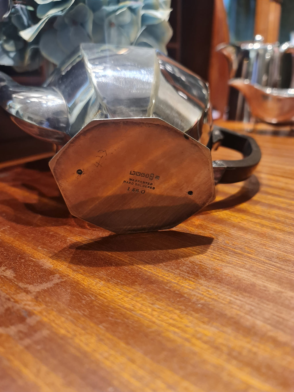 Victorian warranted hard soldered tea pot 1580