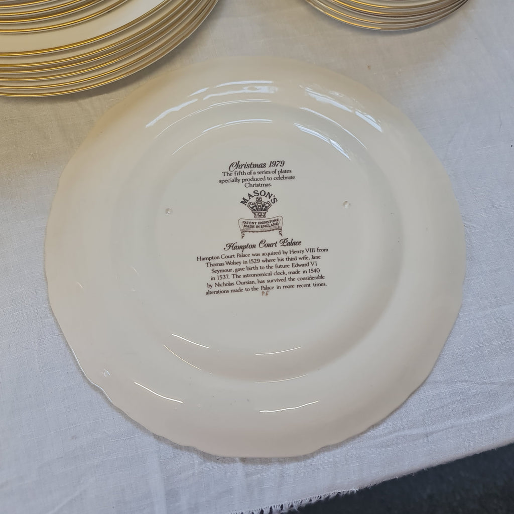 Vintage 1979 MASON'S Ironstone Christmas PLATE Hampton Court Palace 10 inch