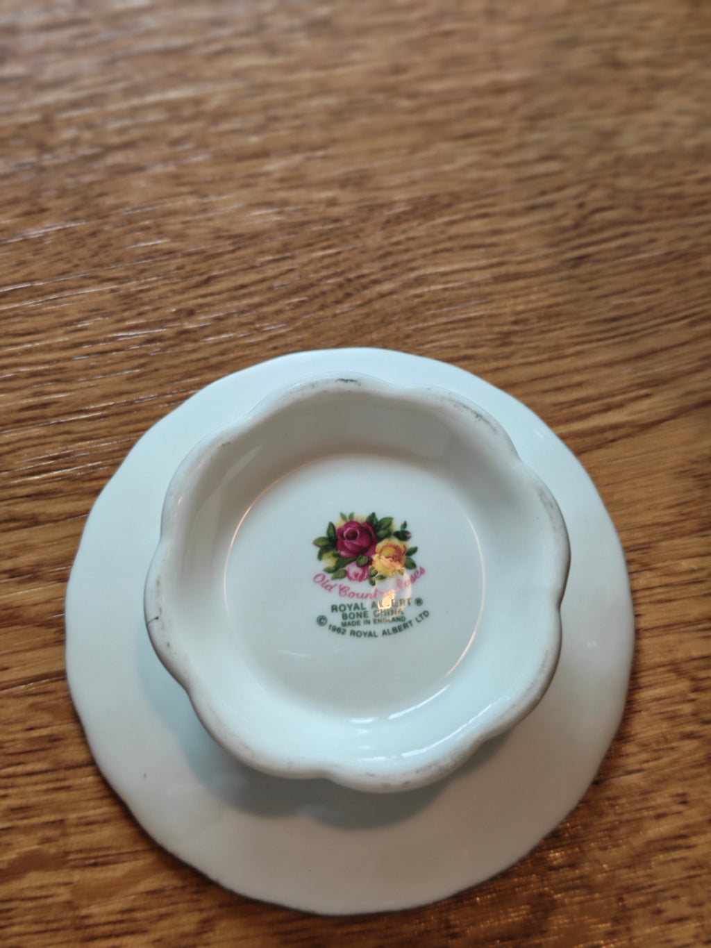 Rare Royal Albert Old Country Rose candle holder -1962 version made in England -L10 x H3 cm