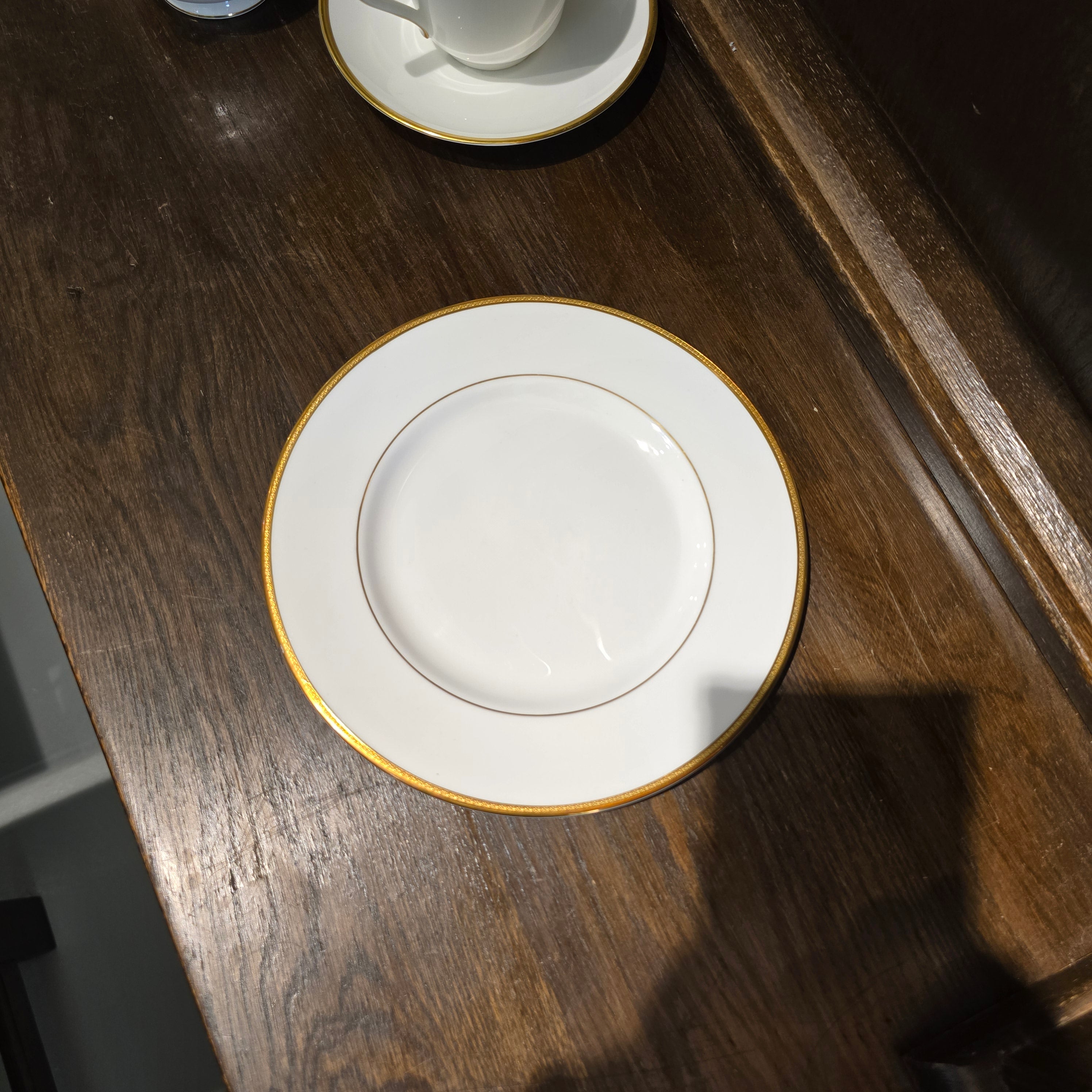 Royal Doulton Delacourt Fine Bone China 20cm Plate