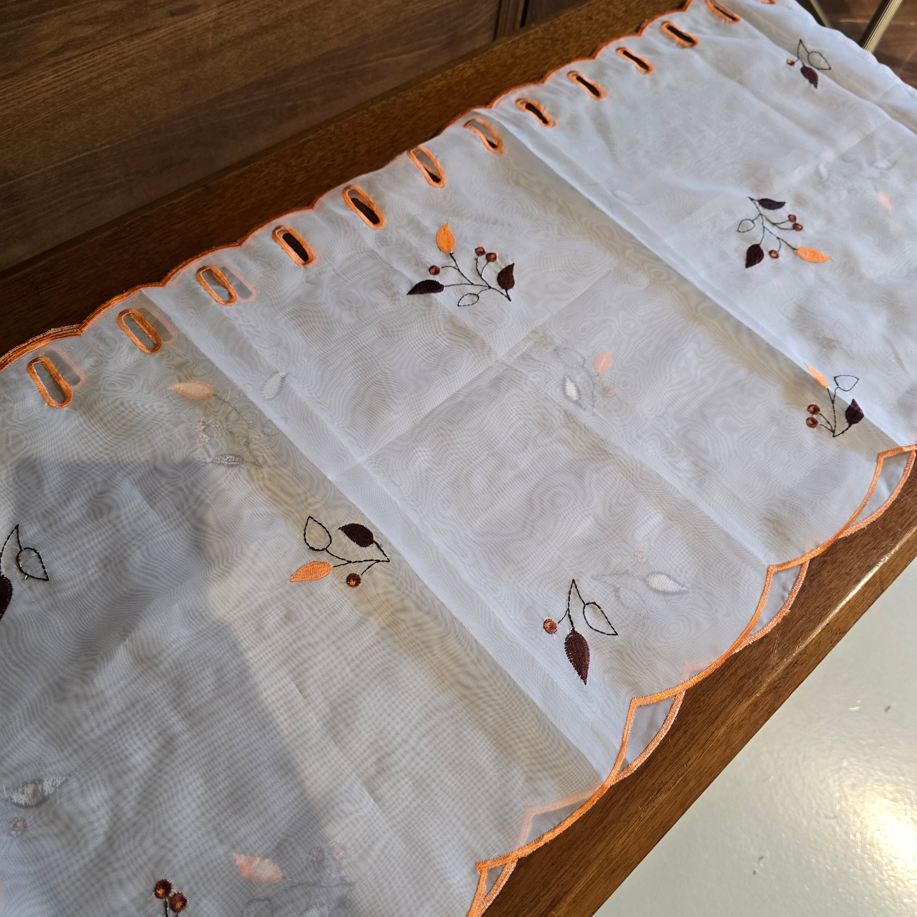 190 x 38 cm Cotton Linen Table Runner with Hand Embroidery